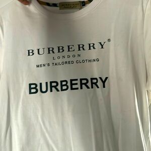 I am selling a burberry shirt size L. Very great condition
